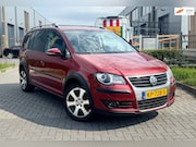 Volkswagen Touran - 1.4 TSI Cross-7p-Automaat