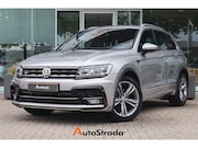 Volkswagen Tiguan - 1.5 TSI R-LINE I Camera I Navi I Virtual Cockpit I Trekhaak