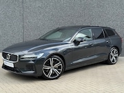 Volvo V60 - 2.0 T8 Twin Engine AWD R-Design | Pano | Dodehoekassistent |