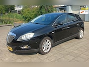 Lancia Delta - 1.4-, airco, navigatie, cruise Controle, aluminium velgen