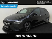 Mercedes-Benz B-klasse - 180 AMG Line Panoramadak / Keyless / Nightpakket / Parkeerca