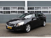 Volvo V60 - 1.6 T3 Momentum | TREKHAAK | NAVI | CRUISE | PDC