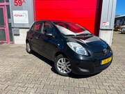 Toyota Yaris - 1.3 VVTi 101pk Aspiration / Airco / Trekhaak / 15" LM velgen
