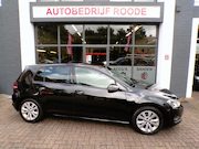 Volkswagen Golf - 1.0 TSI Connected Series CILMA,NAVI,PDC !!!