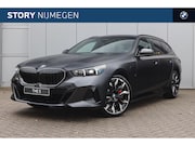 BMW 5-serie - 550e xDrive M Sport Automaat / Panoramadak / Trekhaak / Bowe