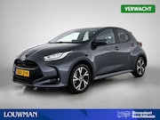Toyota Yaris - 1.5 Hybrid 115 First Edition Onderweg-naar-dealer