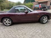Mazda MX-5 - 1.6i Miracle/Nardi uitvoering