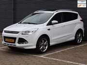 Ford Kuga - 1.5 Titanium Styling Pack 4WD|Pano|Autopark|Automaat|Leder