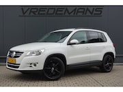Volkswagen Tiguan - 2.0 TSI Comfort&Design 4Motion