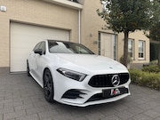 Mercedes-Benz A-klasse - 180 AMG Aut Panoramadak Widescreen SfeerVerlichting Keyless
