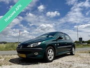 Peugeot 206 - 1.6 Roland Garros, Airco, Nwe APK, Lage km, Leer