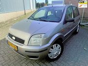 Ford Fusion - 1.6-16V Centennial*AIRCO*APK*NAP*CAMERA*NAVI*RIJD SCHAKEL GO