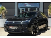 Volkswagen T-Roc - 1.5 eTsi R-Line Edition 150pk Navigatie/Stoelverwarming/Came
