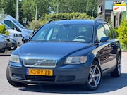 Volvo V50 - 2.4 Kinetic | Automaat | Parkeersensoren | Airco | Trekhaak
