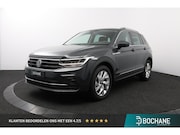 Volkswagen Tiguan - 1.5 TSI 150pk DSG Life | Trekhaak | Stoelverwarming | Carpla