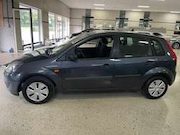 Ford Fiesta - 1.2 Benzine Airco Radio Met Nieuwe Jaar APK