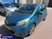 Toyota Yaris - 1.3 VVT-i Dynamic 2012 Navi + Camera + Keyless NAP + Boekjes