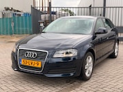 Audi A3 - 1.6 Attraction Pro Line Business Clima Navi Elektrische Rame