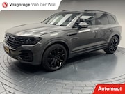 Volkswagen Touareg - 3.0 TSi DSG R-Line 4Motion Navigatie-Pano-Elektr.Trekhaak-Ac