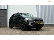Ford Kuga - 1.5 Titanium AUTOMAAT PANO STOEL+STUURVERW BLACK EDITION