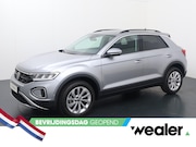 Volkswagen T-Roc - Life Edition 1.0 85 kW / 116 pk TSI SUV 6 versn. H and | Nav