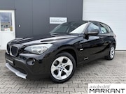 BMW X1 - sDrive20i Automaat / Navi / Trekhaak / NAP / Rijklaar