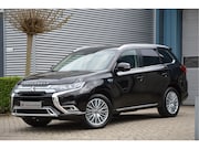 Mitsubishi Outlander - 2.4 PHEV Instyle LED | CAMERA | CAR PLAY | STOELVERWARMING