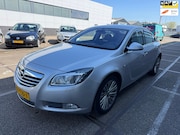 Opel Insignia - 2.0 T Cosmo /AUTOMAAT / APK / NAP / AIRCO / BOEKJES / ELEK S