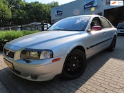 Volvo S80 - 2.5T Summum Graphite Uitlaat lek