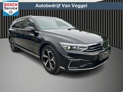Volkswagen Passat - Variant 1.4 TSI PHEV GTE Business pano, leer, trekhaak, virt