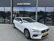 Volvo V60 - 2.0 B3 Inscription Pano|ACC|standkachel|trekhaak