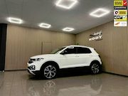 Volkswagen T-Cross - 1.0 TSI Style * Trekhaak / Carplay / 18" LM Velgen / Parkeer