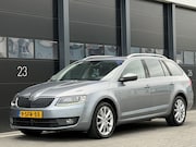 Skoda Octavia - 1.6 TDI Xenon Navi Clima AUTOMAAT