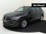 Volkswagen Tiguan - 1.4 TSI eHybrid Life Navigatie | Parkeercamera | LM velgen |
