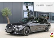 Mercedes-Benz E-klasse - Estate 300e AMG Line | Night Pakket | Licht Leder | 20" LM |