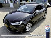 Audi A1 - 1.0 TFSI 95pk S Line Edition - Navigatie - Parkeersensoren