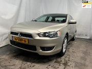Mitsubishi Lancer - 1.5 Invite - Schade