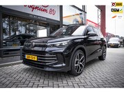 Volkswagen Tiguan - 1.5 eTSI Elegance | LED | Panoramadak | Cruise | PDC | Massa