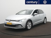 Volkswagen Golf - 1.0 TSI Life Navigatie - ACC - Climatronic - PDC - Trekhaak 