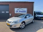 Opel Astra - 1.6 Sport AUTOMAAT STUURVERWARMING PDC 2 SLEUTELS