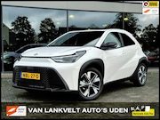Toyota Aygo X - Hybrid 115 Apple Carplay-Winterpakket-Camera-Clima-Led Nieuw