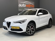 Alfa Romeo Stelvio - 2.0 Turbo 280pk AWD Super Q4 Apple carplay, stuurschakeling,