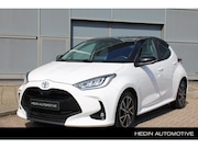 Toyota Yaris - 1.5 VVT-I 125PK First Edition Automaat | Bi Tone | Navigatie