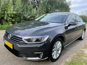 Volkswagen Passat - 1.4 TSI GTE Connected Series