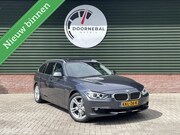 BMW 3-serie - Touring 328i Luxury / ZWITSERS / PANORAMA / DAB