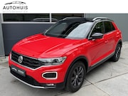 Volkswagen T-Roc - 1.5 TSI 150pk DSG Sport Stoelverwarming Virtual Cockpit Navi
