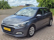 Hyundai i20 - Hyundai*rijd rem schakel zeer goed*nap*apk*airco*navi*inruil