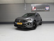 Volkswagen T-Roc - 1.5 TSI R-LINE BLACK/PANO/19 INCH/IQ LIGHT/IQ DRIVE/EL A KLE