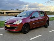 Renault Clio - 1.2-16V Special Line