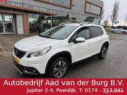 Peugeot 2008 - 1.2 PureTech Allure Automaat , Trekhaak , Navigati